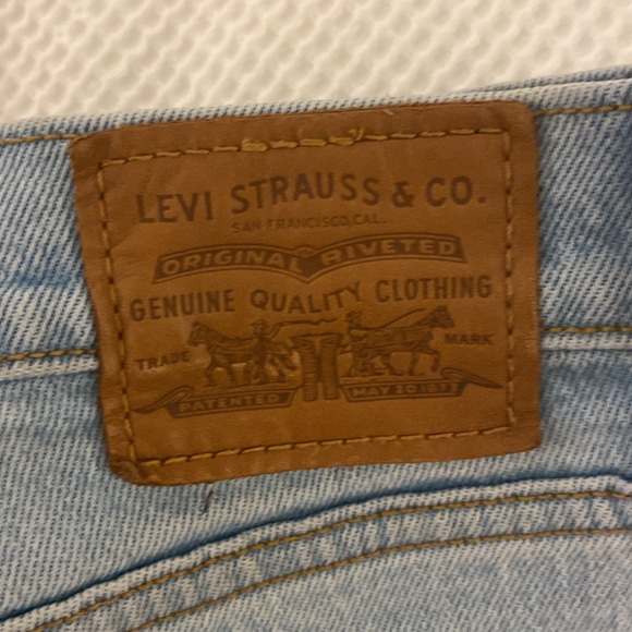 Levi’s Wedgie Straight Light Blue Jeans - Picture 4 of 4